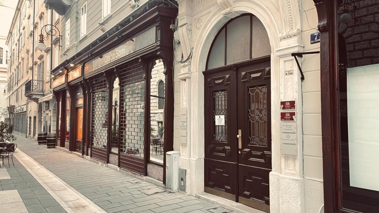 Residenza Le 6 A Trieste